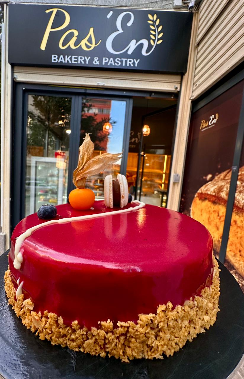 Red glazed cake